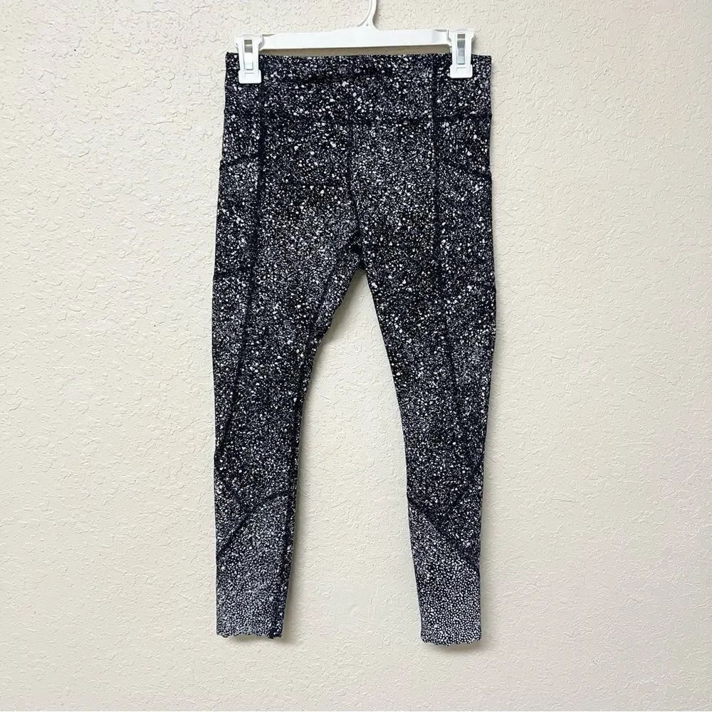 Nike Black andβWhite Speckled Leggings